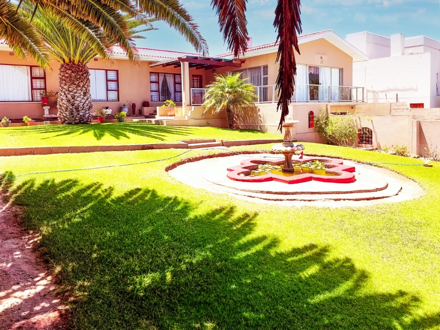 4 Bedroom Property for Sale in Port Nolloth Northern Cape